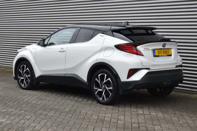 Toyota C-HR (2020) thumbnail 5