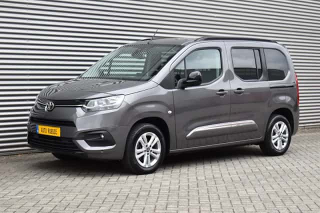 Toyota Proace (2024) thumbnail 3