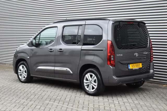 Toyota Proace (2024) thumbnail 5