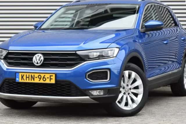 Volkswagen T-Roc (2018) thumbnail 1