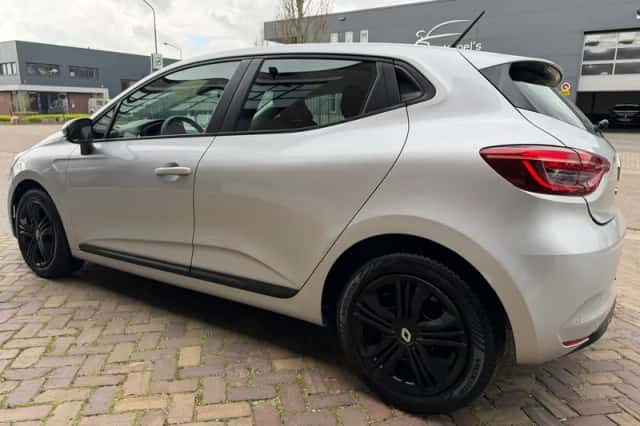 Renault Clio (2021) thumbnail 6