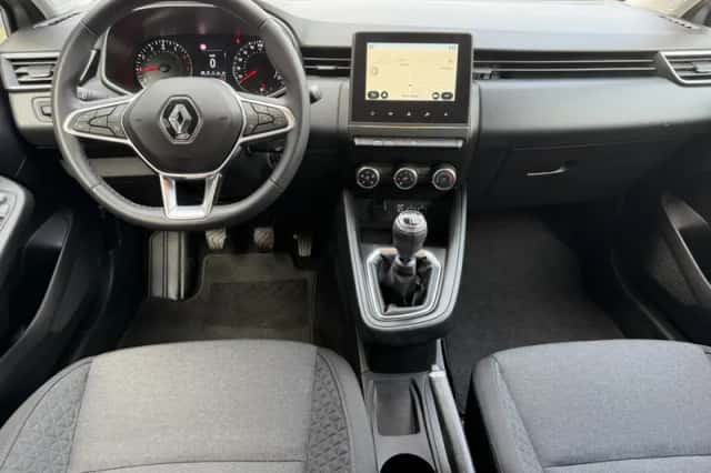 Renault Clio (2021) thumbnail 3
