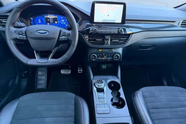 Ford Kuga (2021) thumbnail 3