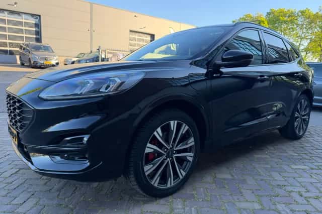 Ford Kuga (2021) thumbnail 5