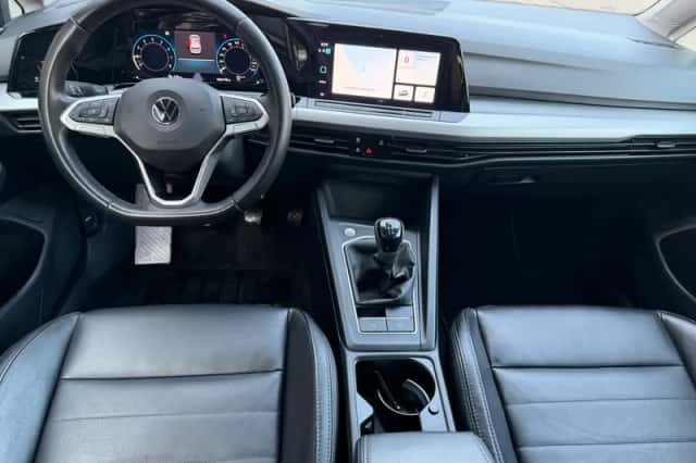 Volkswagen Golf (2022) thumbnail 3