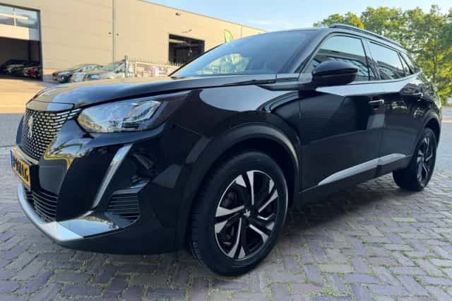 Peugeot 2008 (2022) thumbnail 5