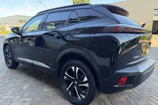 Peugeot 2008 (2022) thumbnail 6