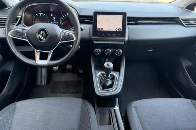 Renault Clio (2021) thumbnail 3
