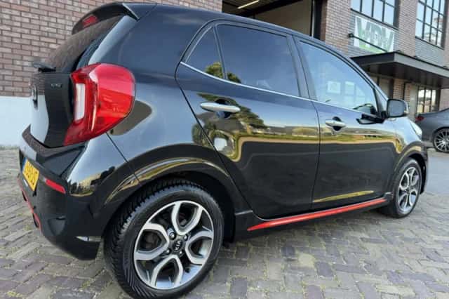 Kia Picanto (2021) thumbnail 2