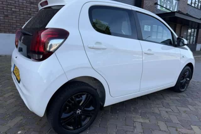 Peugeot 108 (2020) thumbnail 2