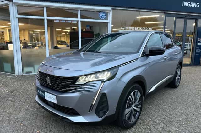 Peugeot 3008 (2024) thumbnail 2