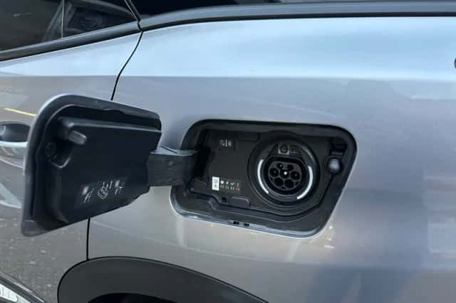 Peugeot 3008 (2024) thumbnail 3