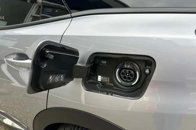 Peugeot 3008 (2024) thumbnail 6