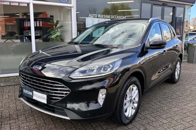Ford Kuga (2022) thumbnail 4