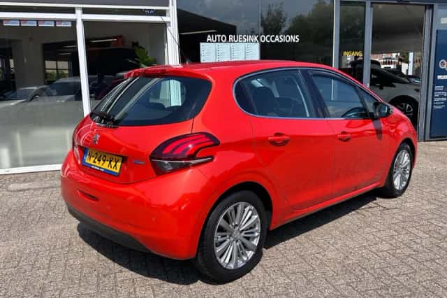 Peugeot 208 (2016) thumbnail 4