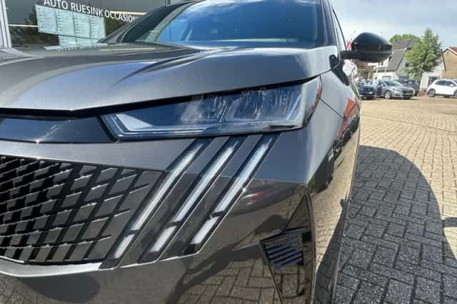 Peugeot 3008 (2025) thumbnail 4