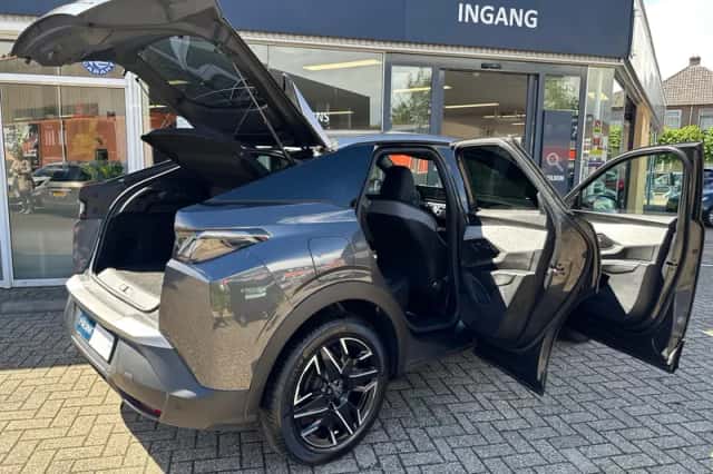 Peugeot 3008 (2025) thumbnail 6
