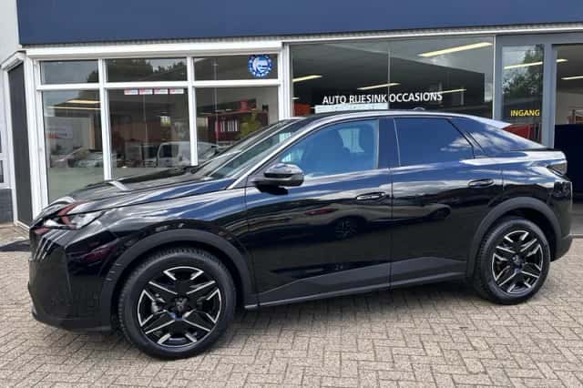 Peugeot 3008 (2025) thumbnail 3