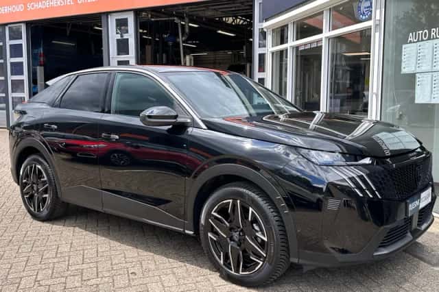 Peugeot 3008 (2025) thumbnail 4