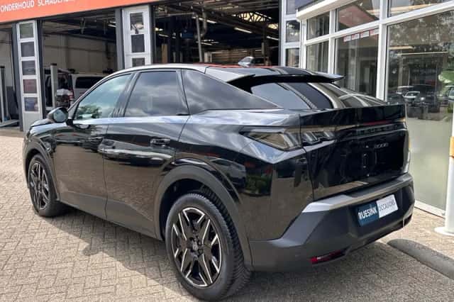 Peugeot 3008 (2025) thumbnail 3