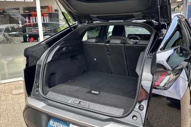 Peugeot 3008 (2025) thumbnail 5