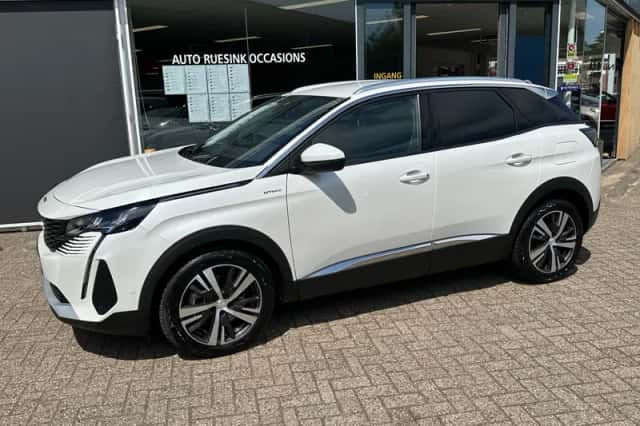 Peugeot 3008 (2021) thumbnail 2