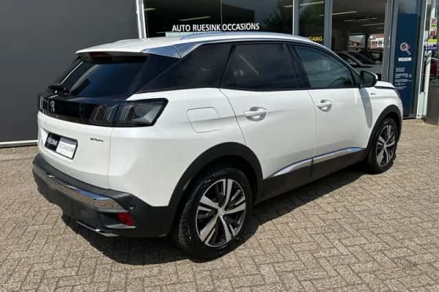Peugeot 3008 (2021) thumbnail 5