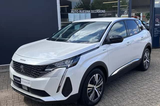 Peugeot 3008 (2022) thumbnail 2