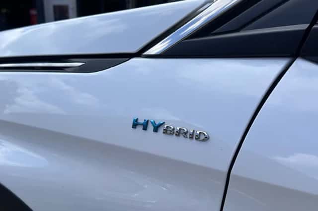 Peugeot 3008 (2022) thumbnail 3