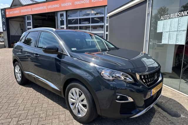 Peugeot 3008 (2017) thumbnail 3
