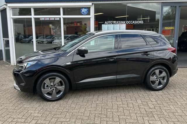 Opel Grandland (2022) thumbnail 2