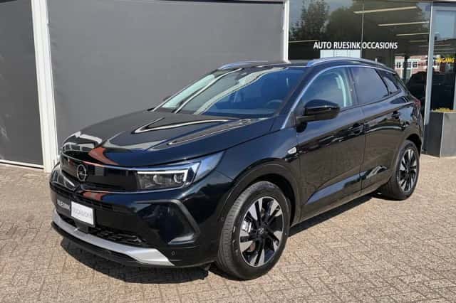 Opel Grandland (2022) thumbnail 2