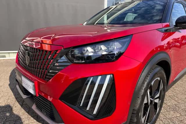 Peugeot 2008 (2025) thumbnail 4