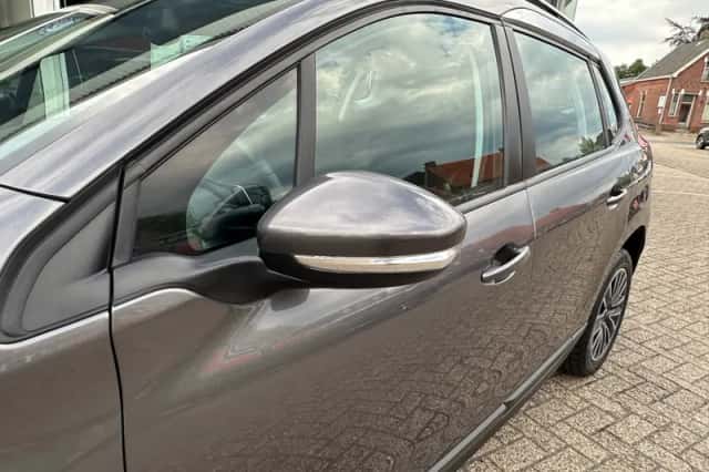 Peugeot 2008 (2015) thumbnail 5