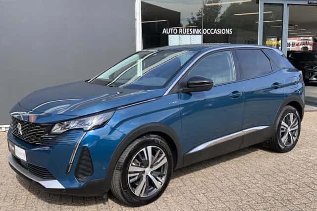 Peugeot 3008 (2022) thumbnail 4