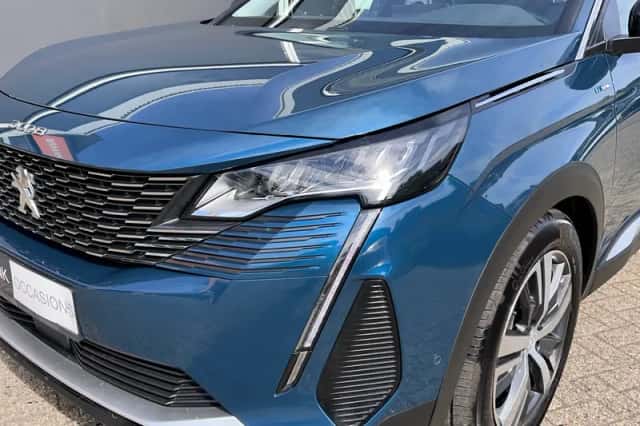 Peugeot 3008 (2022) thumbnail 6