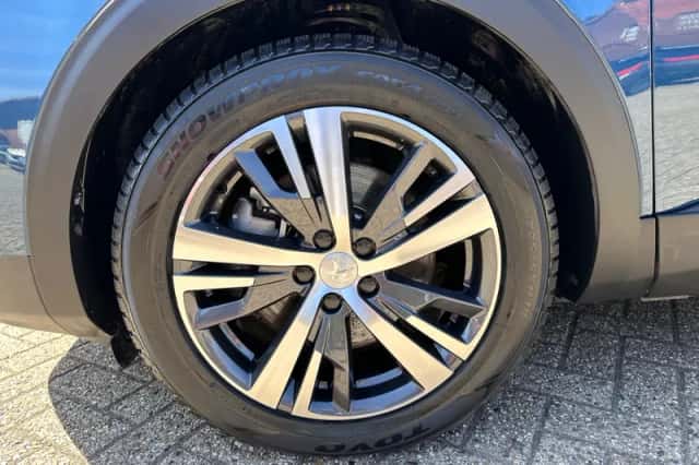 Peugeot 3008 (2022) thumbnail 5