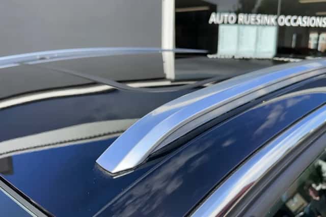 Peugeot 3008 (2022) thumbnail 4