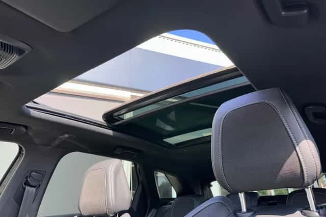Peugeot 3008 (2022) thumbnail 6