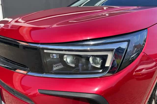 Opel Grandland (2022) thumbnail 2
