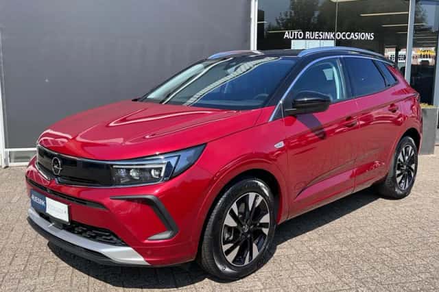 Opel Grandland (2022) thumbnail 4