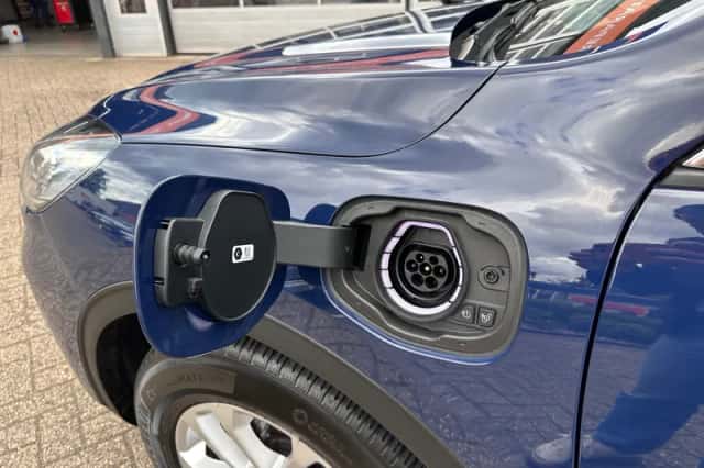 Ford Kuga (2022) thumbnail 5