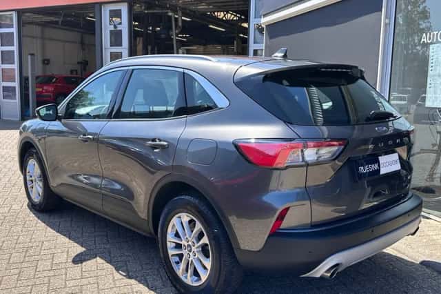 Ford Kuga (2022) thumbnail 5