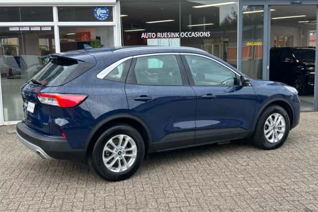 Ford Kuga (2022) thumbnail 6