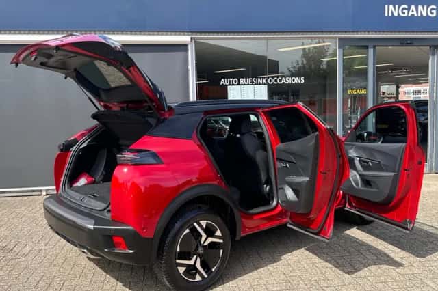 Peugeot 2008 (2025) thumbnail 5