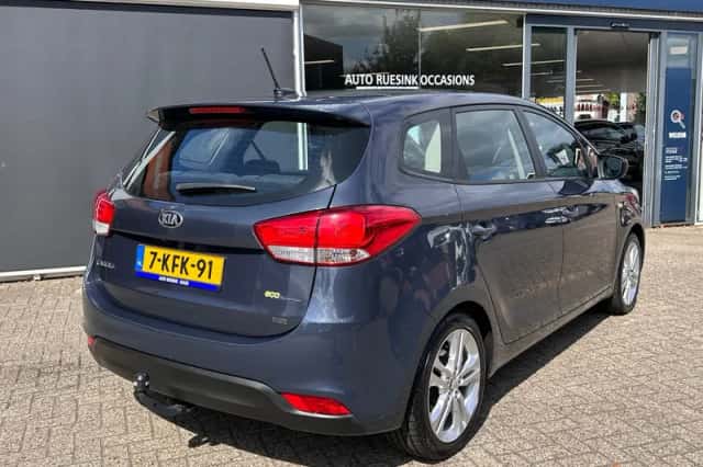 Kia CARENS (2013) thumbnail 2