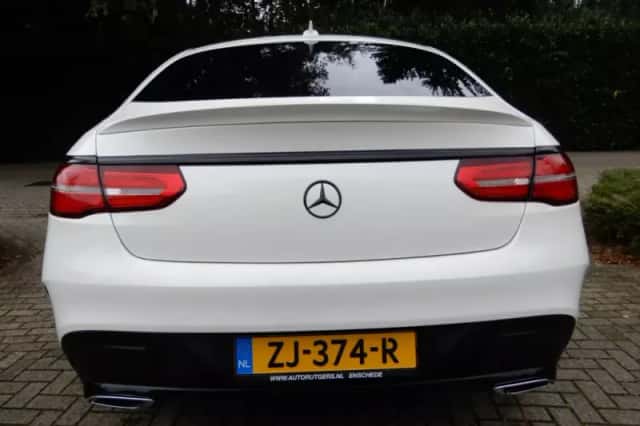 Mercedes-Benz GLE (2018) thumbnail 3