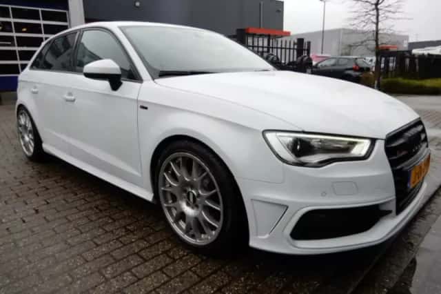 Audi A3 (2013) thumbnail 4