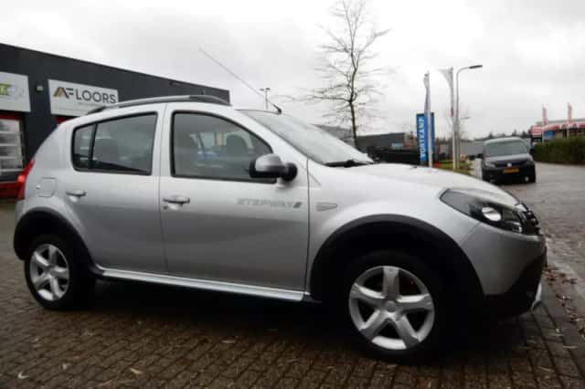 Dacia Sandero Stepway (2010) thumbnail 5