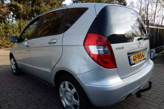 Mercedes-Benz A-Klasse (2012) thumbnail 2